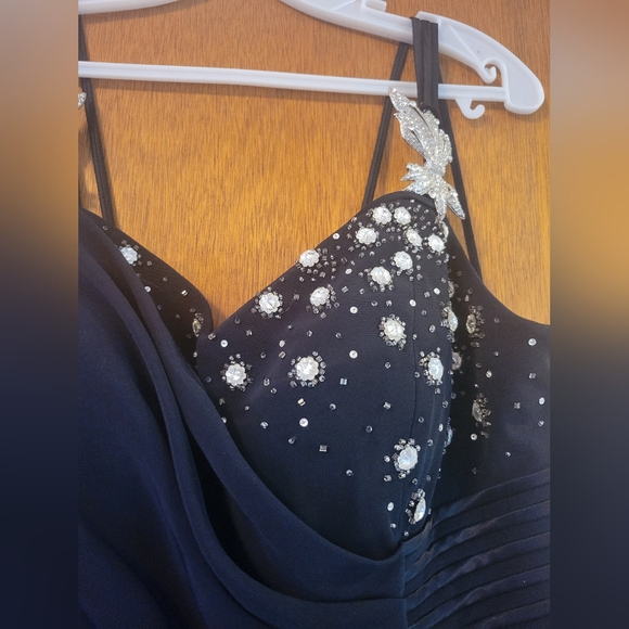 VINTAGE Formal Gown - Picture 2 of 5